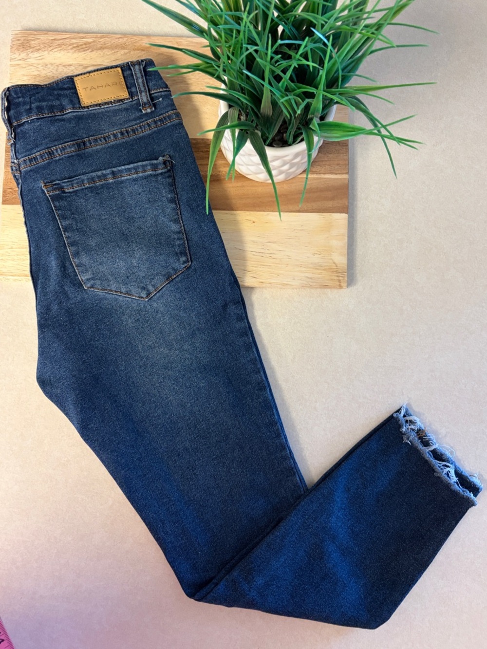 Tahari Dark Blue Cropped Skinny Jeans with Frayed Hem